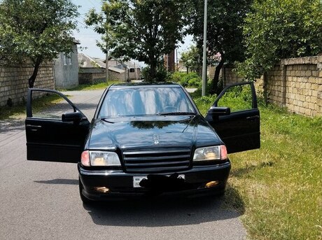 Mercedes C 230