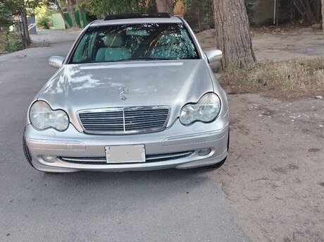 Mercedes C 240