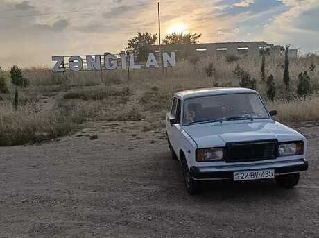 LADA (VAZ) 2107