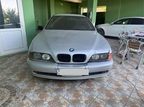 BMW 520