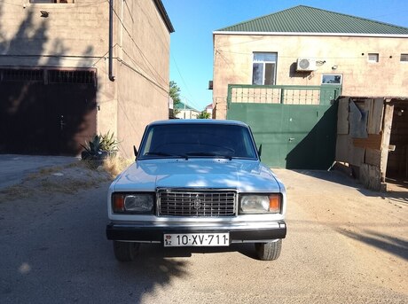 LADA (VAZ) 2107
