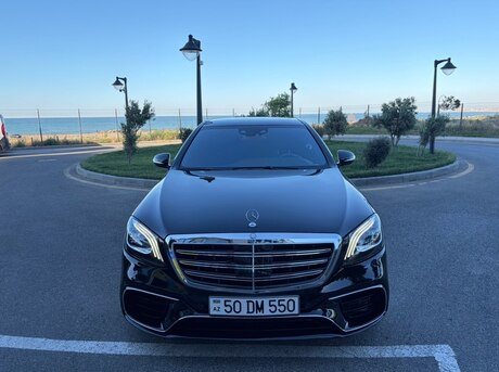 Mercedes S 550