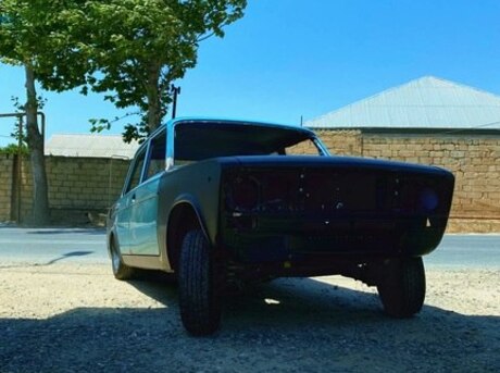 LADA (VAZ) 2106
