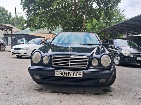 Mercedes E 230