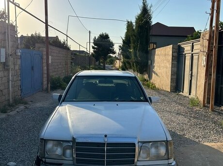 Mercedes 200 D