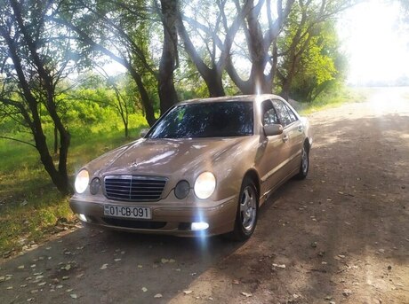 Mercedes E 270