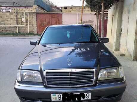 Mercedes C 200