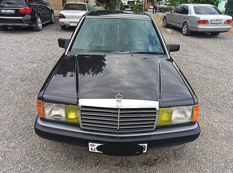 Mercedes 190