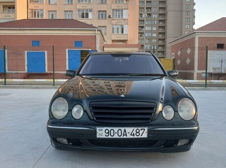 Mercedes E 320