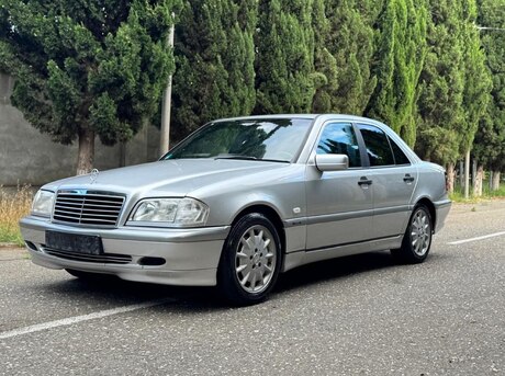 Mercedes C 180