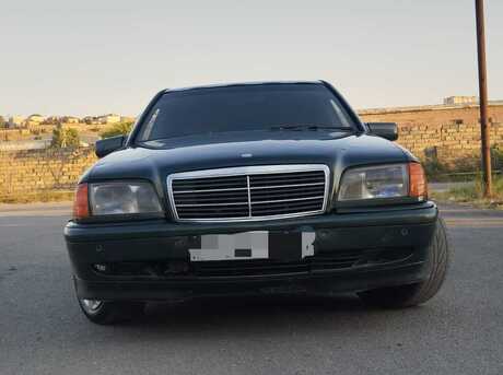 Mercedes C 200