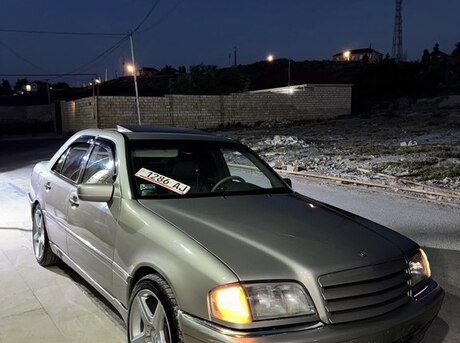 Mercedes C 230