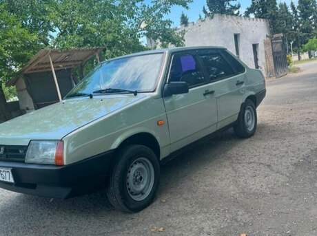 LADA (VAZ) 21099