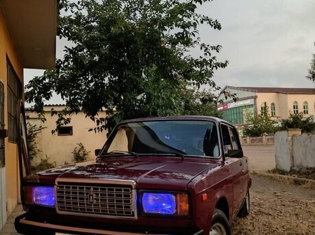 LADA (VAZ) 2107