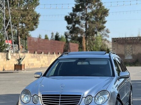 Mercedes E 220
