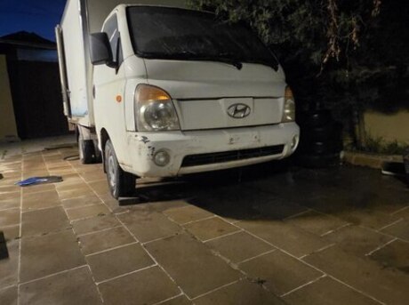 Hyundai H 100