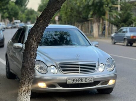 Mercedes E 270