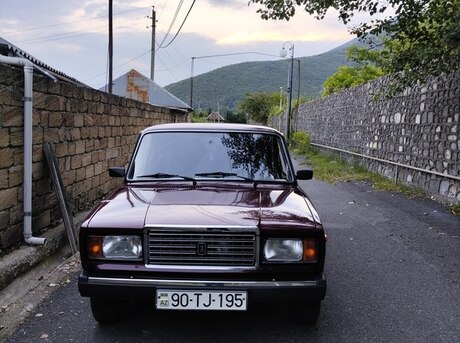 LADA (VAZ) 2107