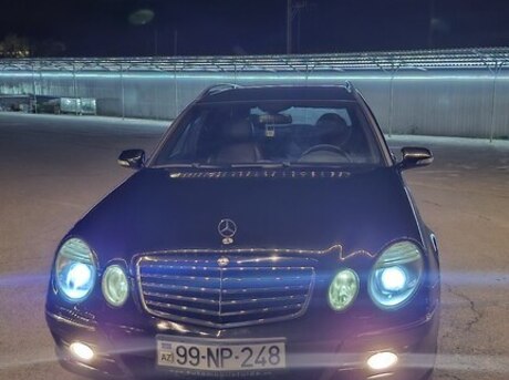 Mercedes E 220
