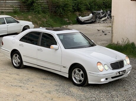 Mercedes E 270