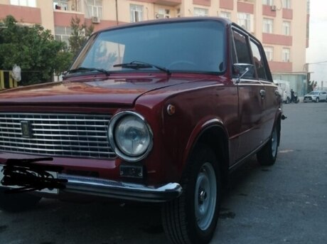 LADA (VAZ) 21011