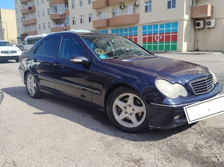 Mercedes C 240