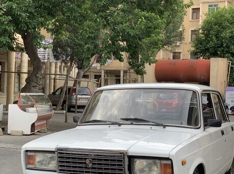 LADA (VAZ) 2107