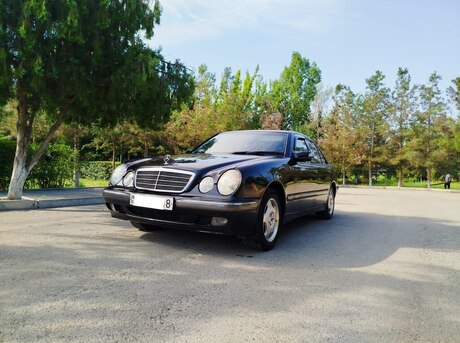 Mercedes E 270