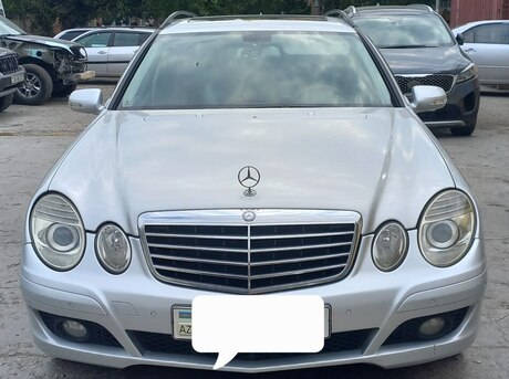 Mercedes E 220