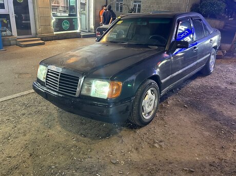 Mercedes 230 E