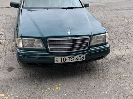 Mercedes C 200