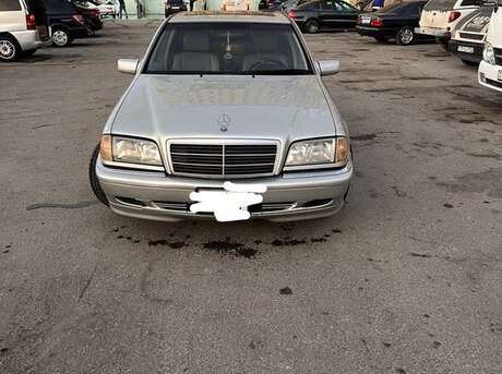 Mercedes C 230