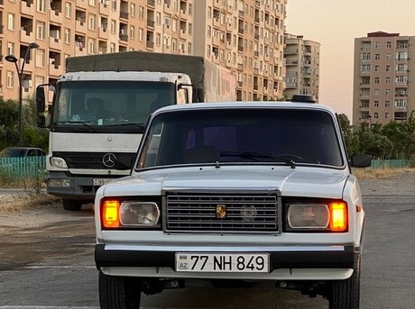 LADA (VAZ) 2107