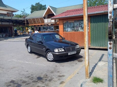 Mercedes C 220