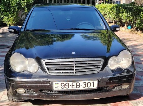 Mercedes C 200
