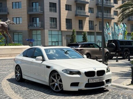 BMW 528