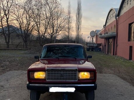 LADA (VAZ) 2107