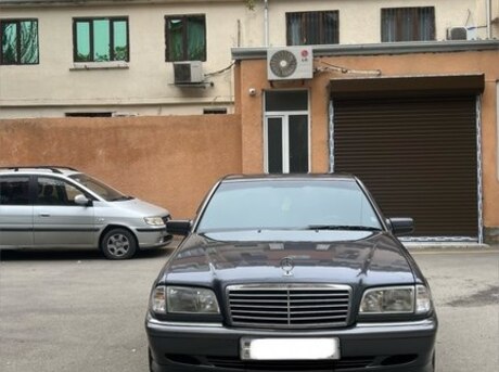 Mercedes C 220