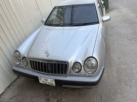 Mercedes E 320