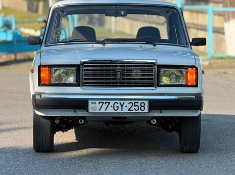LADA (VAZ) 2107