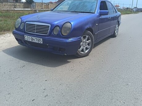 Mercedes E 200