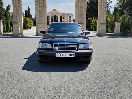 Mercedes C 200