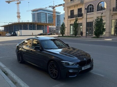 BMW 330