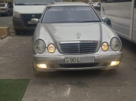 Mercedes E 320