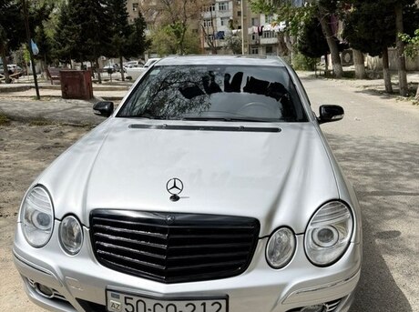 Mercedes E 220