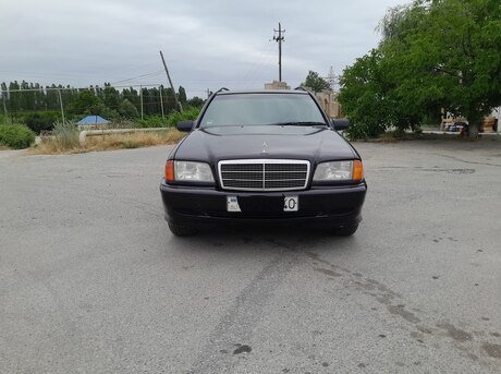 Mercedes C 180