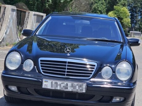 Mercedes E 320