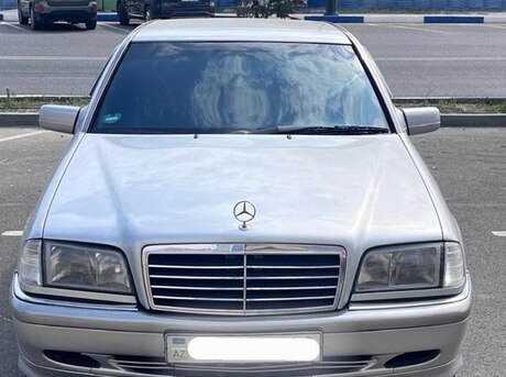 Mercedes C 200