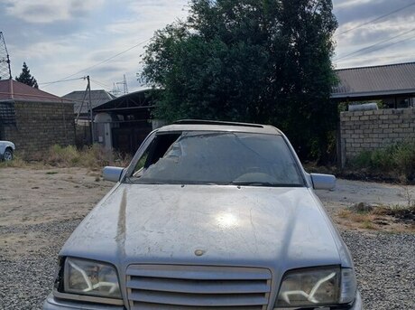 Mercedes C 220