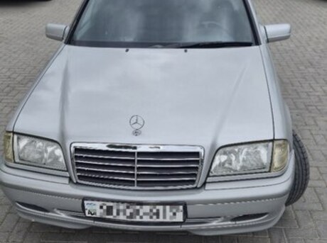 Mercedes C 180